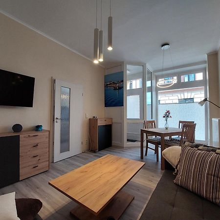Bummis Exklusive Ferienwohnung Güstrow エクステリア 写真